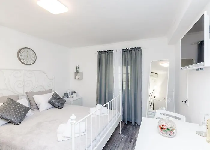 בית הארחה Note Bene 4*