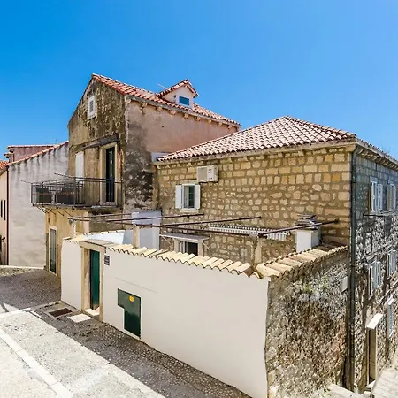 Note Bene Gostinjska kuća 4*